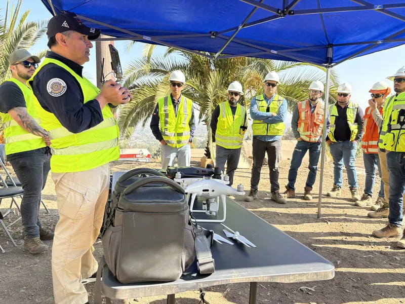 Charla de seguridad en faena